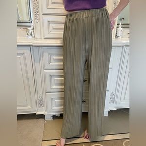 Samsoe crape pant with wide legs. Maternity friendly